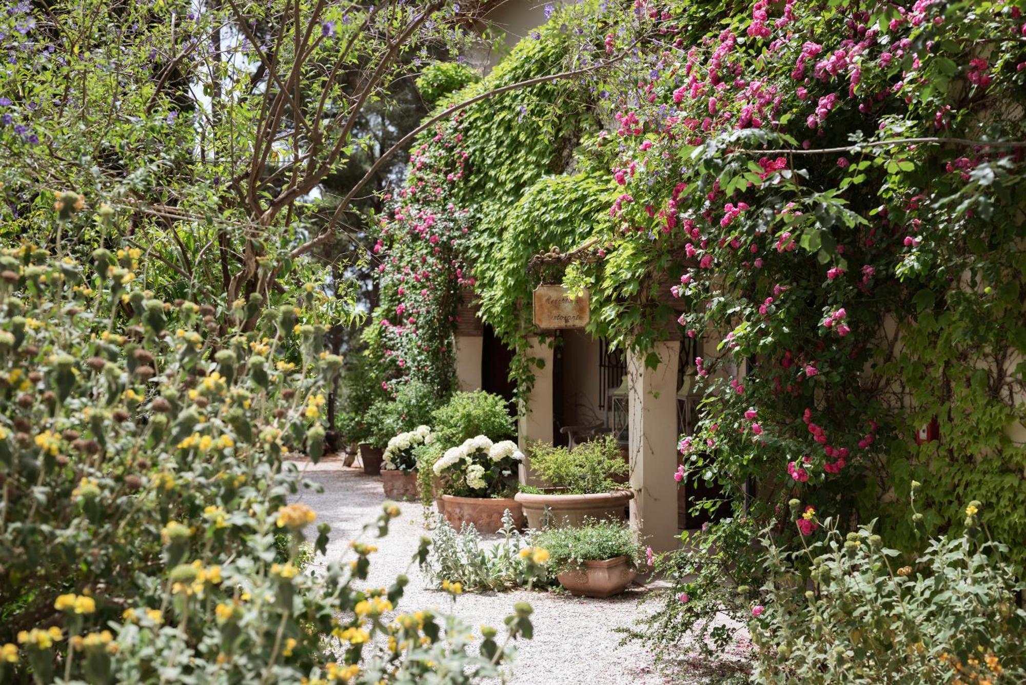 Boutique Hotel Poggio Ai Santi - Adults Only *